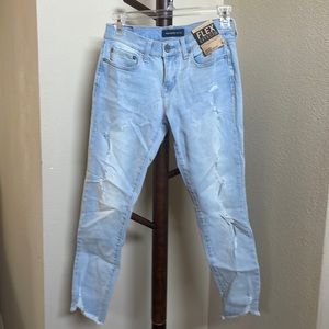 Aeropostale light wash distressed denim cropped jegging